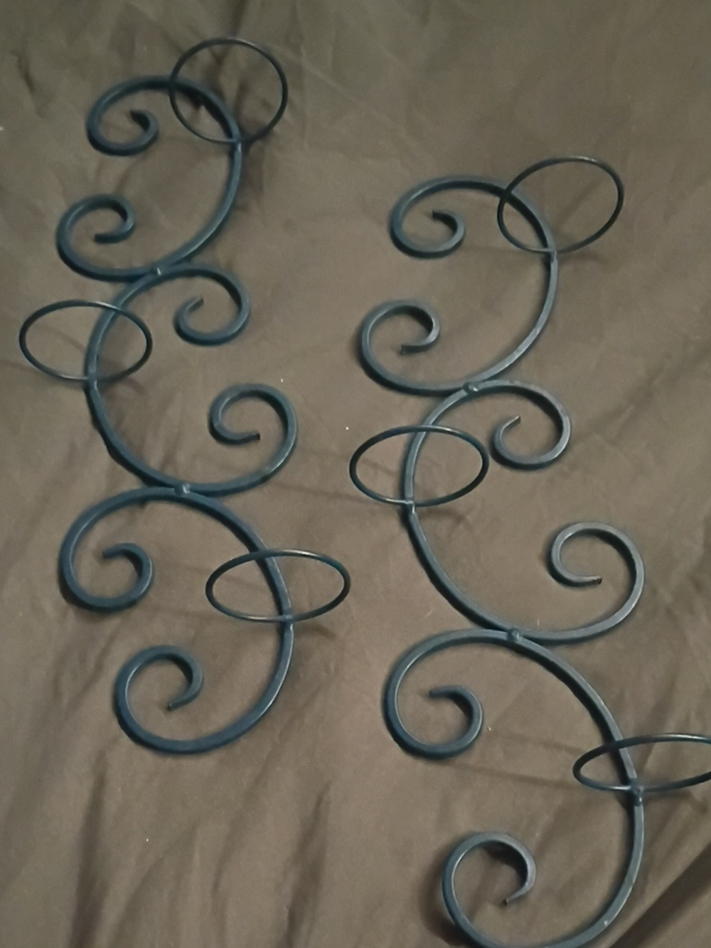 Metal Scroll Wall Decor - Black Elegant Swirl Design